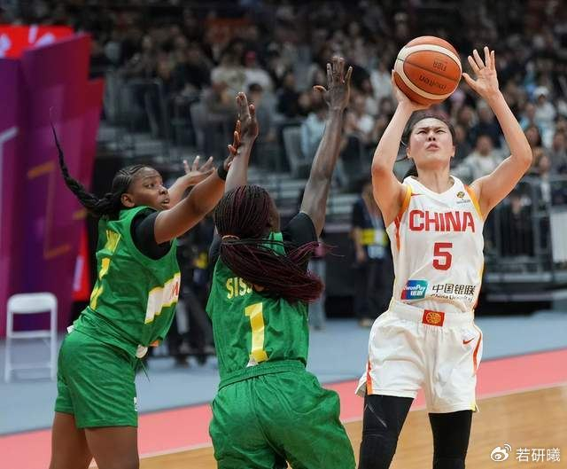 中国女篮迎战比利时挑战宫鲁鸣战术调整