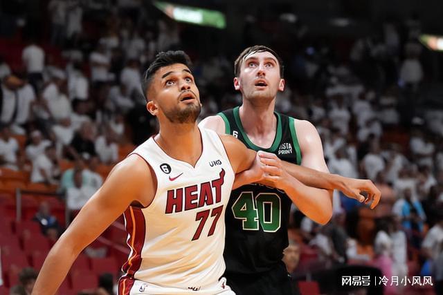 勇士四连败伤兵满营签下救火中锋迎战尼克斯