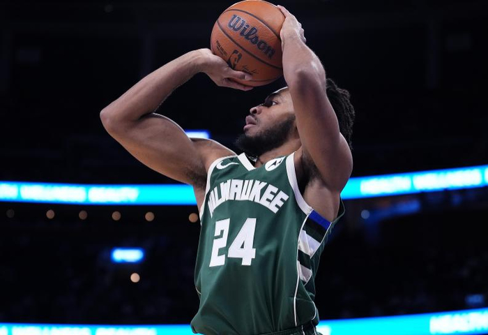 卡梅隆·托马斯遭雄鹿裁掉：得分天赋与防守短板