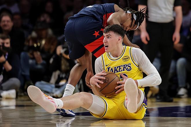 湖人轻取奇才三连胜 拉拉维亚防守亮眼助球队取